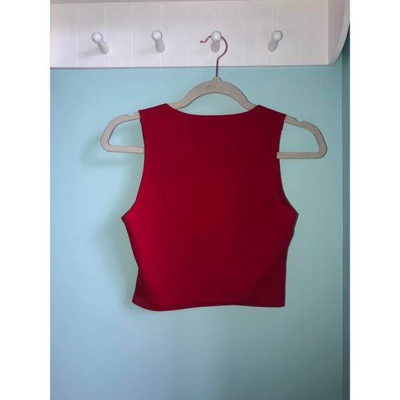 3/$25 Cropped Tops: Zara Red Crop Top 🌶 - Picture 3 of 3